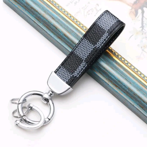 PU Leather bag keychain, car keys holder, keyring - Picture 9 of 10
